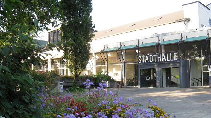 Westeingang der Stadthalle